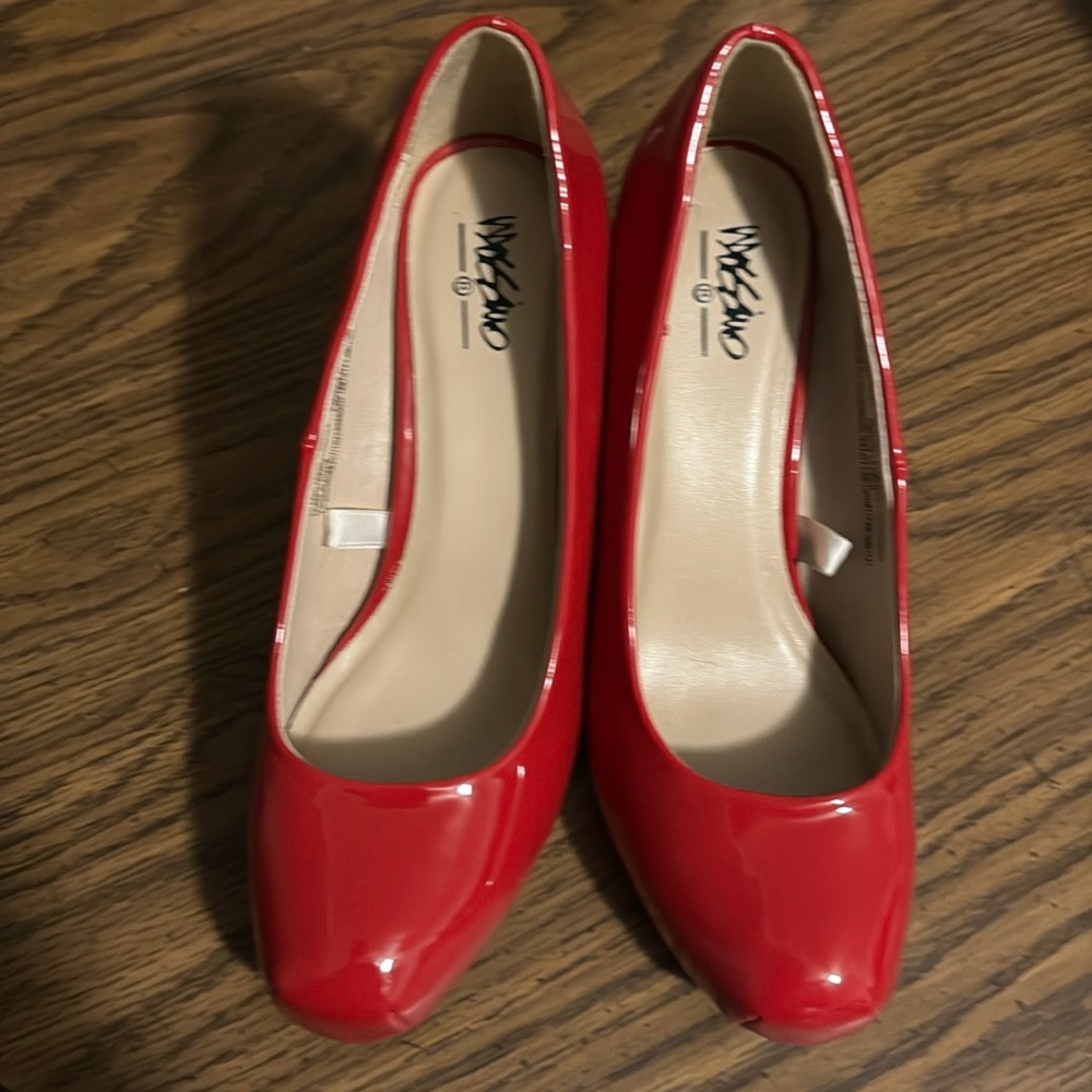 Women’s sleek red heels